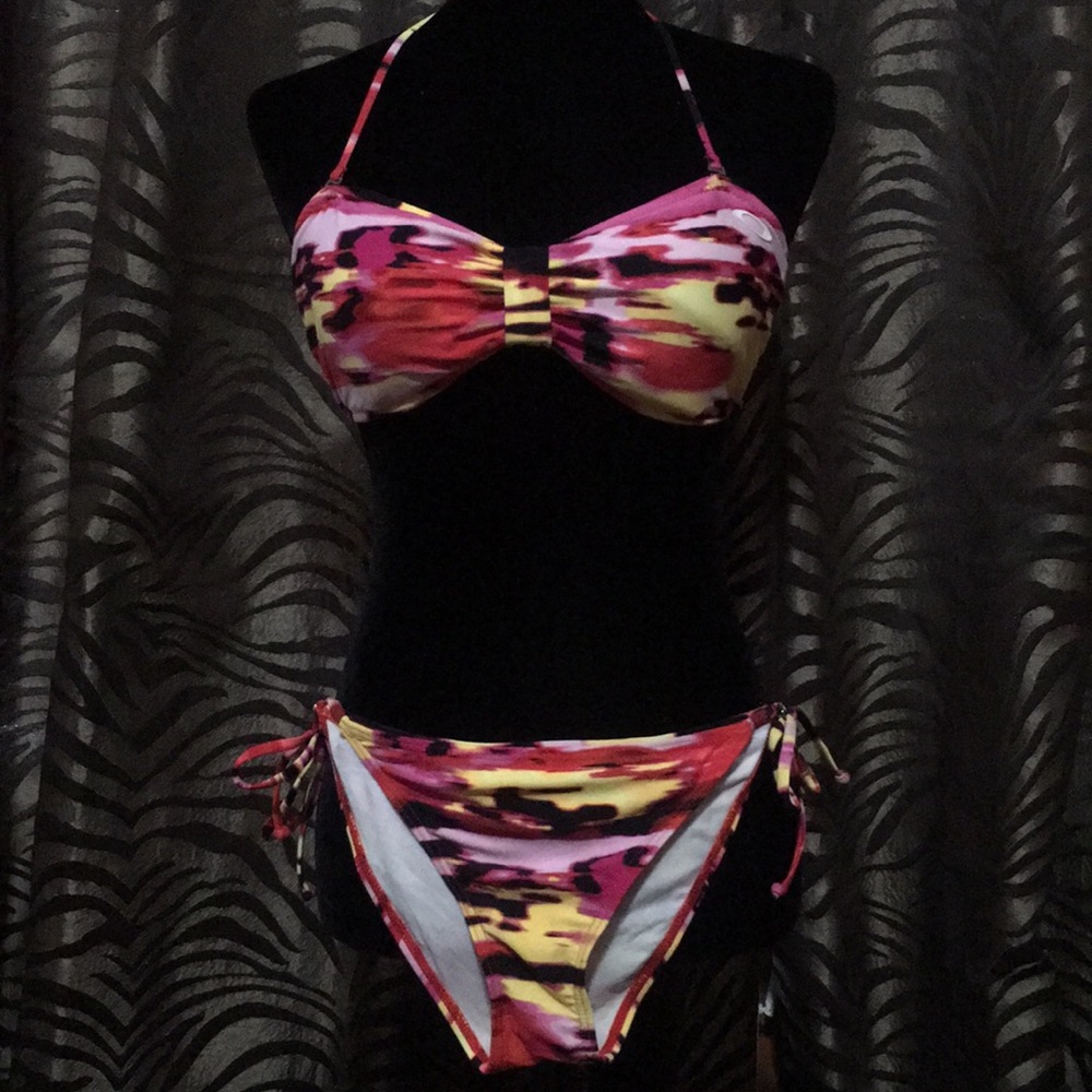 2-pc Oakley swim suit